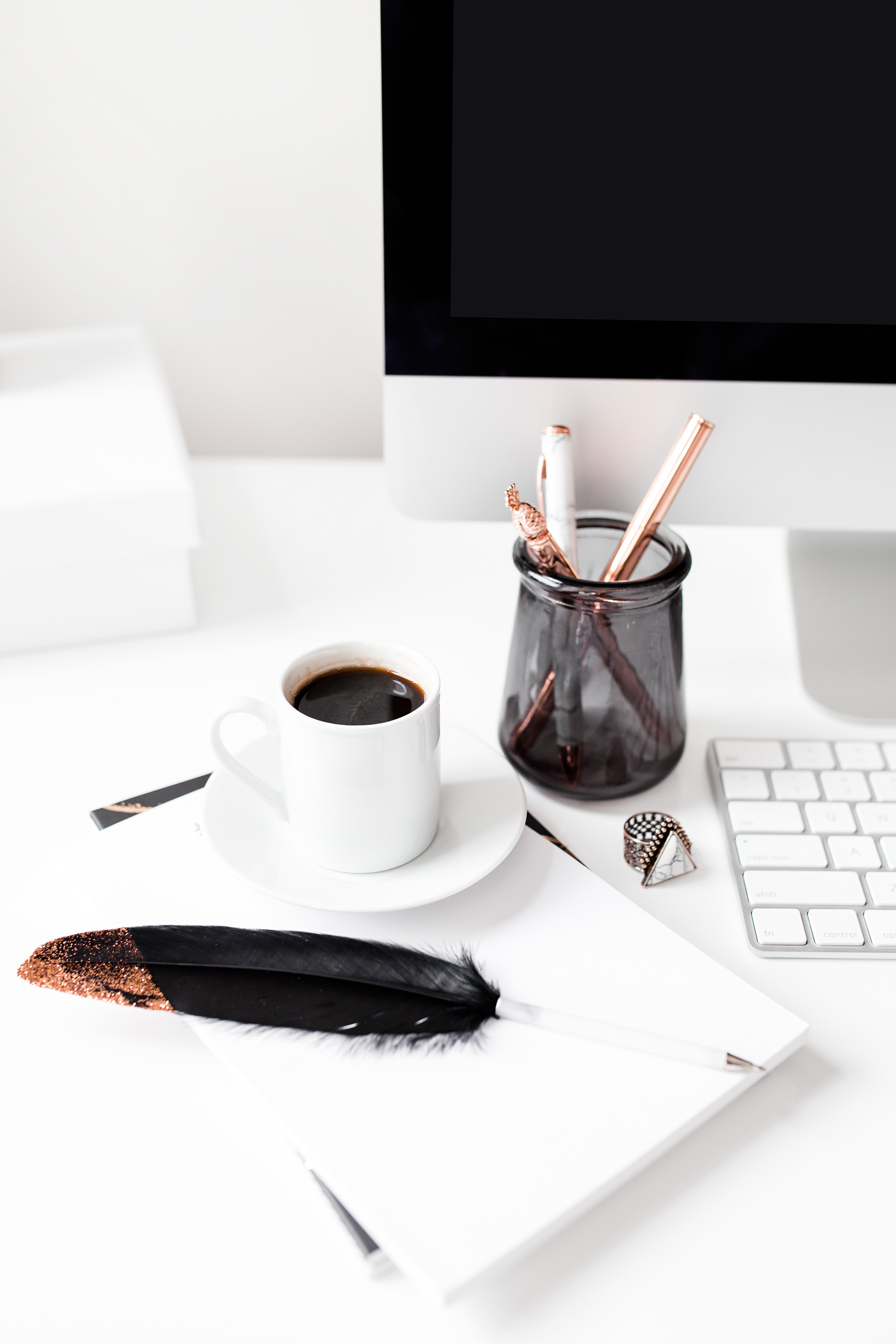 How I Quit My Full-Time Job For Blogging