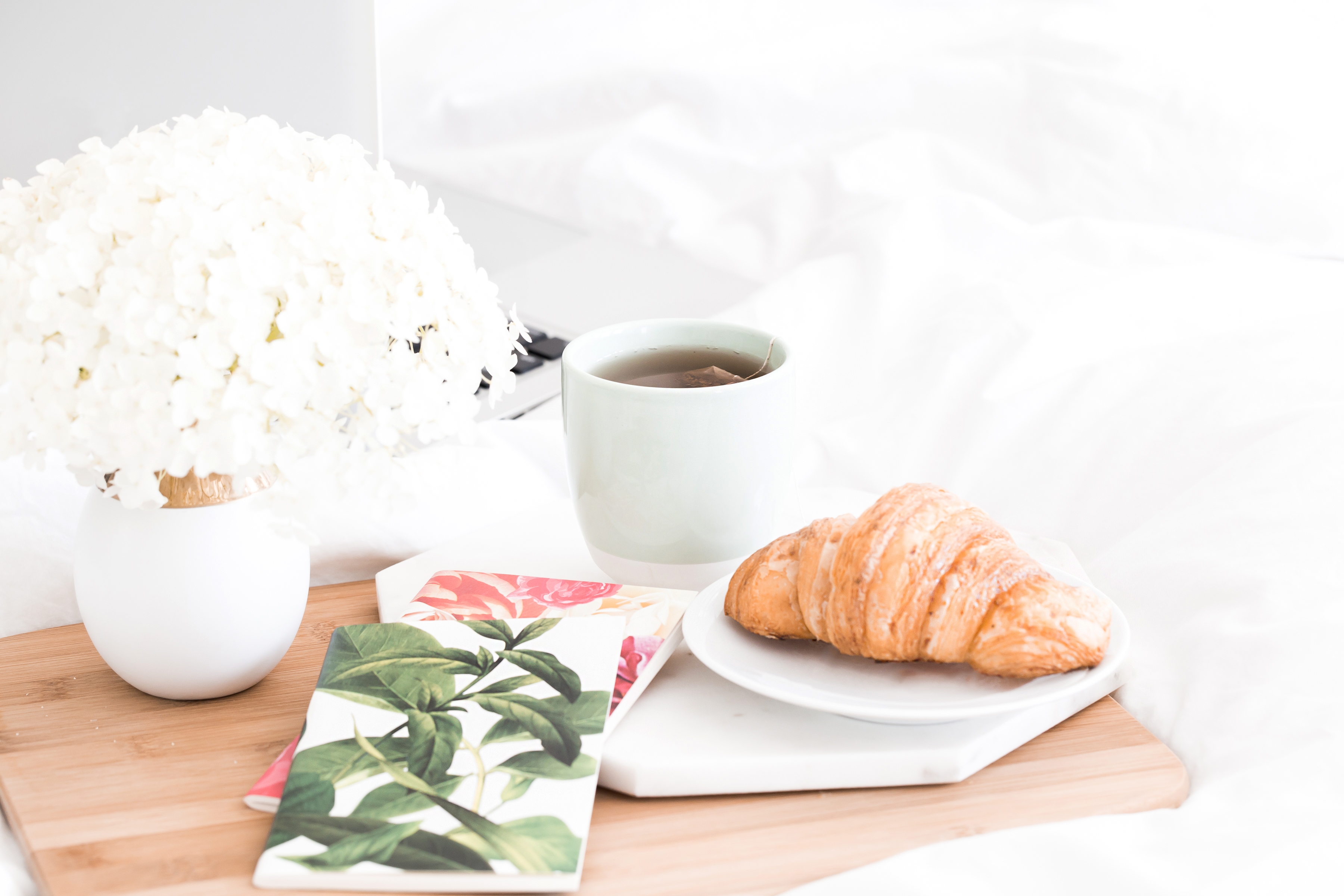 haute-chocolate-styled-stock-photography-breakfast-in-bed-final