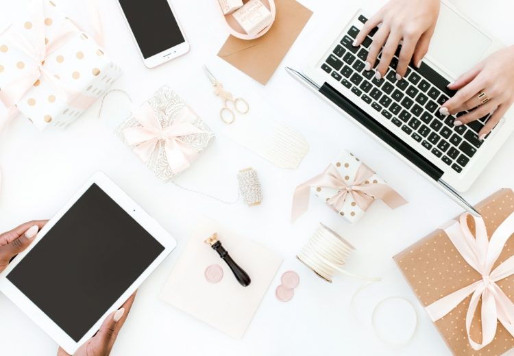 Here are 5 lists to make before the new year! Perfect if you want to do an end of year review and reflect on the year that's been.
