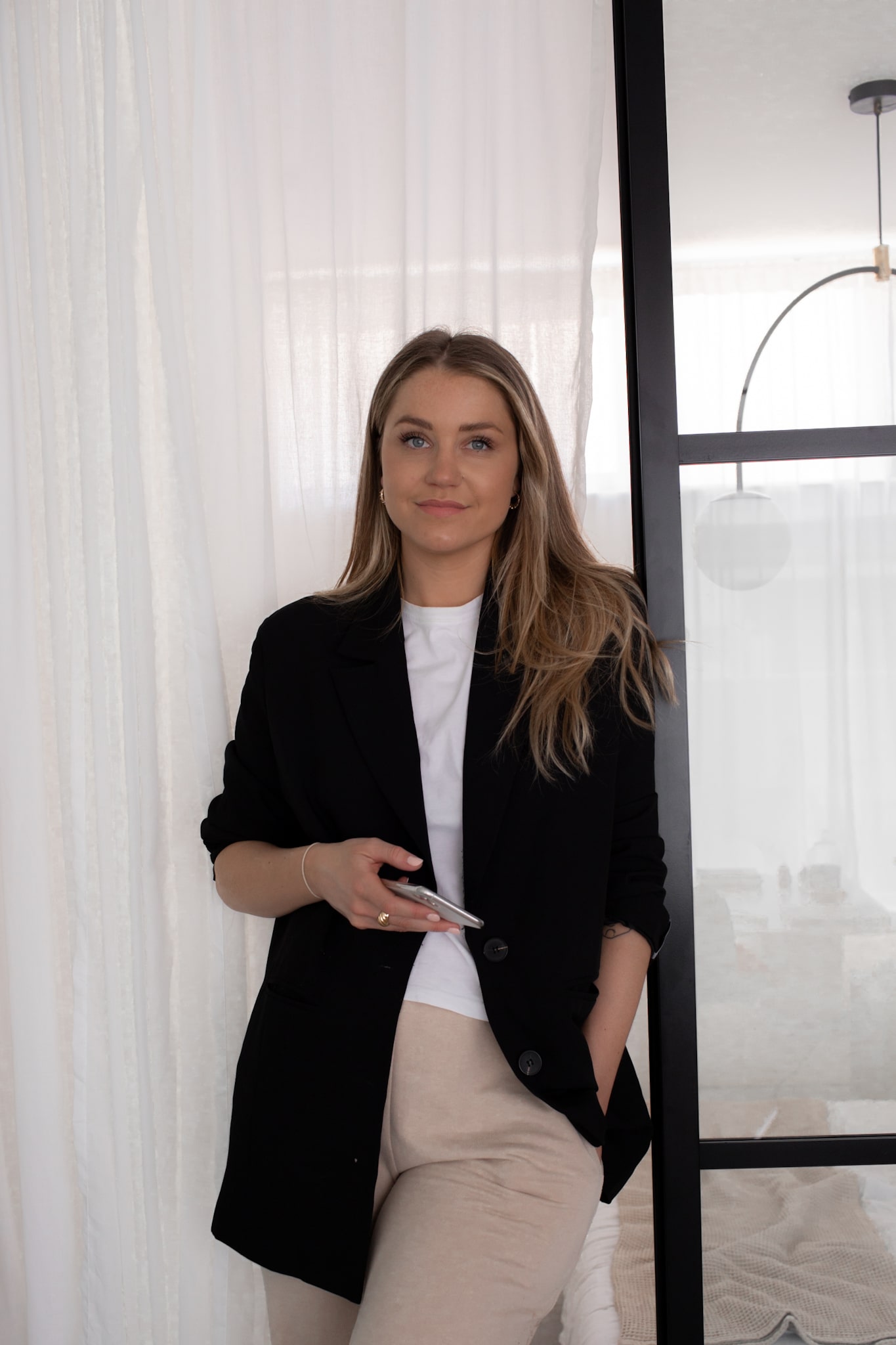 Episode 305: Navigating The Ups and Downs Of Your Impossible Goal with Imogen Pickering